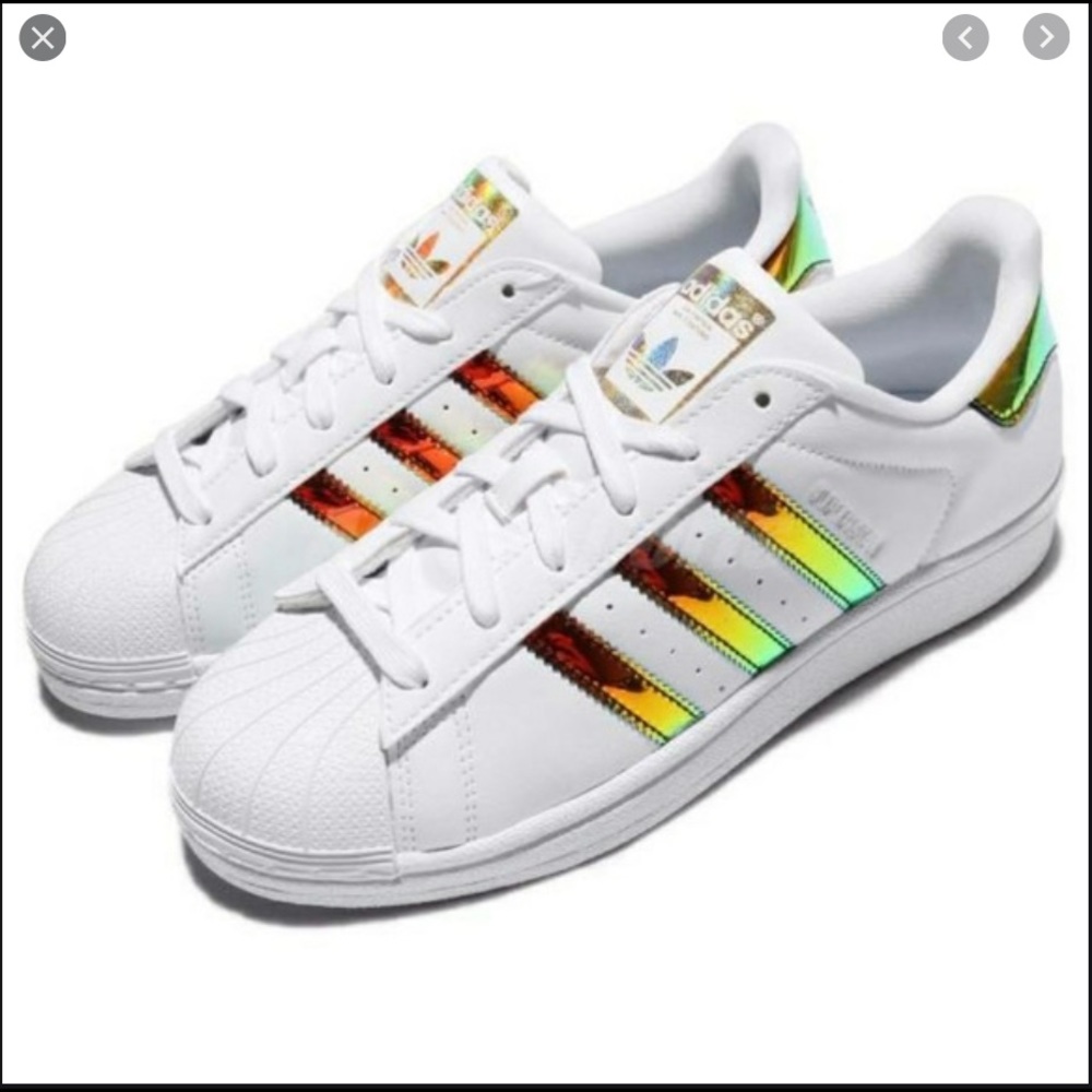 Adidas Sneakers